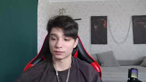 Snapshot of rik_and chatting on 03-10-25, 09:21 Rick online show from 03-10-25, 09:21