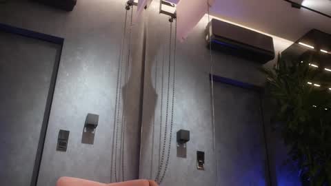    if you wanna buy smth stockingsph etc  custom videos or pics  online show from 02-11-25, 01:41