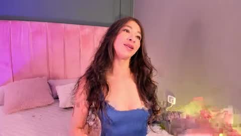 Snapshot of riley_bensongh chatting on 05-01-26, 10:14 Riley online show from 05-01-26, 10:14
