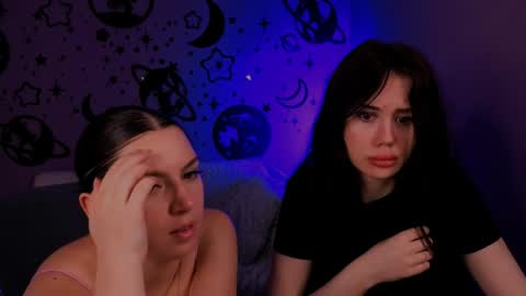 Snapshot of riley_sanders chatting on 05-24-26, 07:19 Meow online show from 05-24-26, 07:19