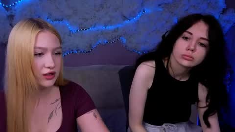 Snapshot of riley_sanders chatting on 05-30-26, 07:11 Meow online show from 05-30-26, 07:11