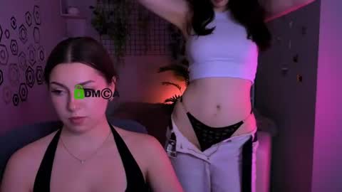 Snapshot of riley_sanders chatting on 06-10-26, 07:24 Meow online show from 06-10-26, 07:24