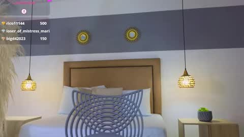 Riley Sierra online show from 12-26-24, 03:31