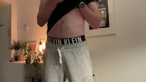 Snapshot of rileyman13xx chatting on 01-20-25, 12:57 rileyman13xx online show from 01-20-25, 12:57