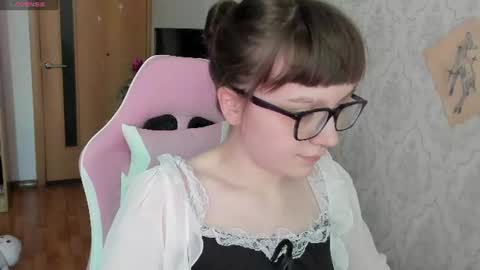 My name is Riley Like my broadcast pls 3 online show from 06-12-26, 04:11