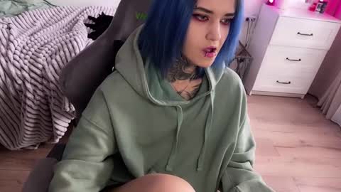   DianaBrite            fansl y online show from 03-10-25, 12:37