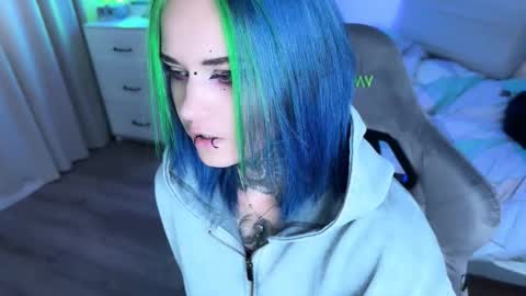   DianaBrite            fansl y online show from 09-15-25, 02:39