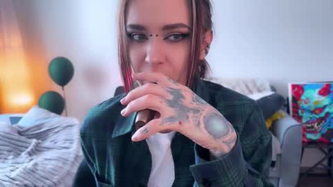   DianaBrite            fansl y online show from 02-04-26, 10:32