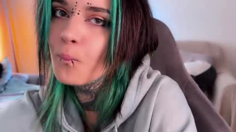Snapshot of ripper_66 chatting on 05-31-26, 01:18 DianaBrite fansl y online show from 05-31-26, 01:18