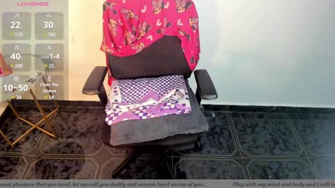 Snapshot of ririblonde chatting on 01-23-25, 11:58 Ririblonde online show from 01-23-25, 11:58