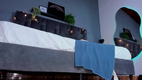 RIRI  online show from 04-09-26, 08:25