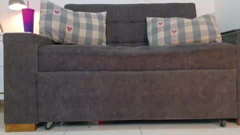 RIRI  online show from 04-25-26, 08:06