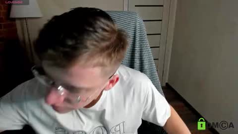 Snapshot of rishu_ chatting on 11-13-25, 11:31 VAnitas online show from 11-13-25, 11:31