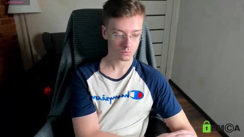 Snapshot of rishu_ chatting on 11-24-25, 10:48 VAnitas online show from 11-24-25, 10:48