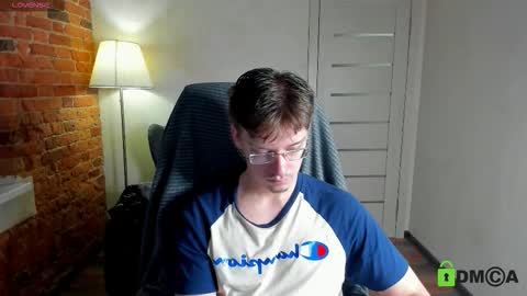 Snapshot of rishu_ chatting on 12-14-25, 12:43 VAnitas online show from 12-14-25, 12:43