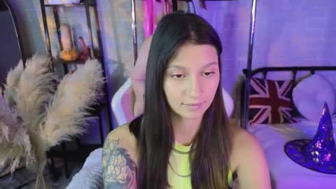 Snapshot of rita_hill chatting on 10-23-25, 01:38 Rita online show from 10-23-25, 01:38