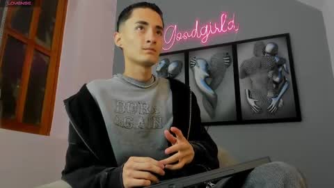 Ritchie Alameda online show from 10-12-25, 03:05