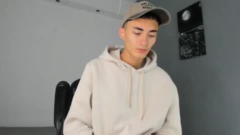 Ritchie Alameda online show from 10-21-25, 11:22