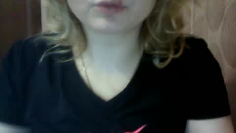 Snapshot of riveramaureen chatting on 12-16-24, 11:12 RiveraMaureen online show from 12-16-24, 11:12