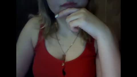 Snapshot of riveramaureen chatting on 12-18-24, 12:43 RiveraMaureen online show from 12-18-24, 12:43