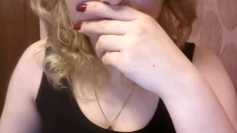 Snapshot of riveramaureen chatting on 01-04-25, 03:28 RiveraMaureen online show from 01-04-25, 03:28