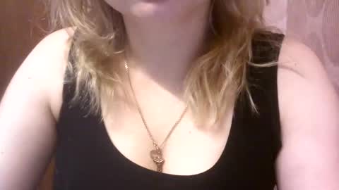 Snapshot of riveramaureen chatting on 01-05-25, 04:47 RiveraMaureen online show from 01-05-25, 04:47