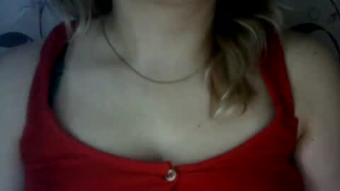 Snapshot of riveramaureen chatting on 01-19-25, 11:45 RiveraMaureen online show from 01-19-25, 11:45