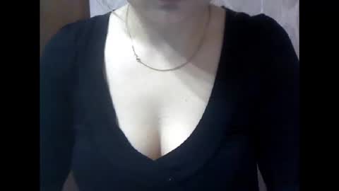 Snapshot of riveramaureen chatting on 11-29-25, 12:52 RiveraMaureen online show from 11-29-25, 12:52