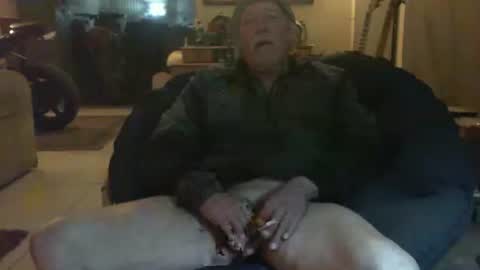 Snapshot of riverratggg chatting on 09-18-25, 07:27 riveratggg online show from 09-18-25, 07:27