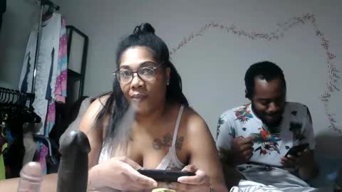 Snapshot of riversaint chatting on 03-05-25, 06:45 River Saint online show from 03-05-25, 06:45