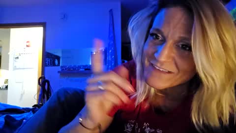 Snapshot of rjeanr chatting on 03-03-25, 07:17 Randiz online show from 03-03-25, 07:17