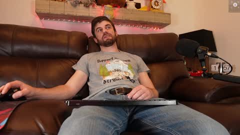 Ryan aka KeylimeRy online show from 12-18-24, 07:58