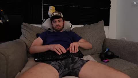 Ryan aka KeylimeRy online show from 11-05-25, 06:08