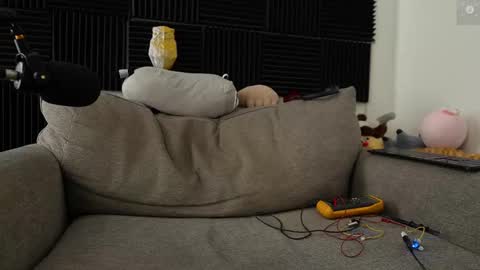 Ryan aka KeylimeRy online show from 12-14-25, 09:19