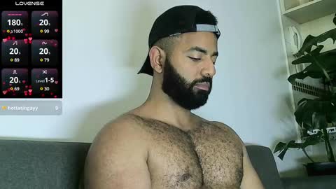 SebasRoa online show from 12-20-24, 05:08