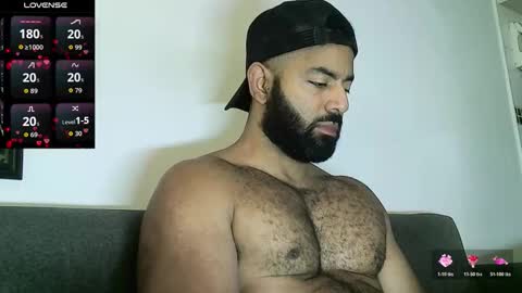 SebasRoa online show from 01-19-26, 03:05