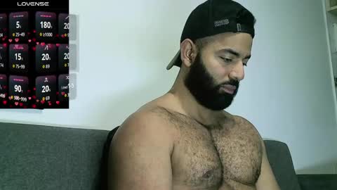 SebasRoa online show from 05-26-26, 05:53
