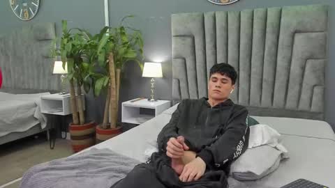 Roan Birkin online show from 02-07-25, 01:25