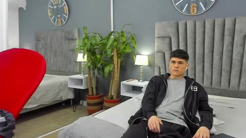 Roan Birkin online show from 02-09-25, 01:22