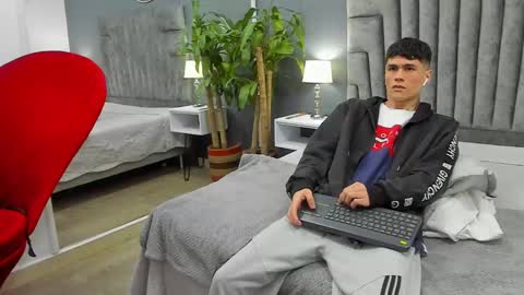 Roan Birkin online show from 02-09-25, 07:19