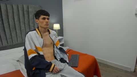 Roan Birkin online show from 02-24-25, 10:47