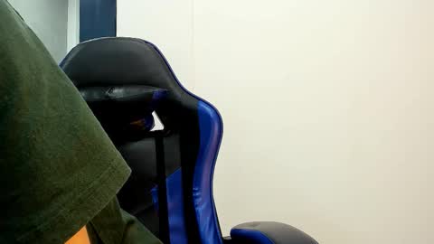 Roan Birkin online show from 10-28-25, 08:44