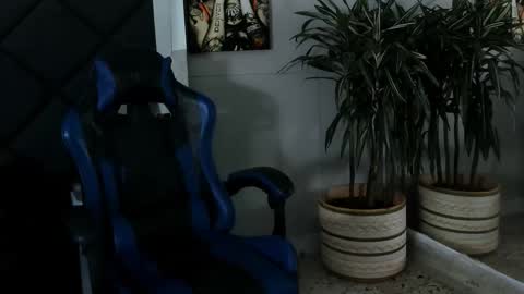 Roan Birkin online show from 03-11-26, 07:42