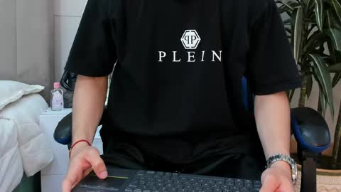 Roan Birkin online show from 04-27-26, 09:35