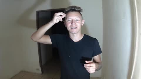 RoastingCorn online show from 10-12-25, 09:41