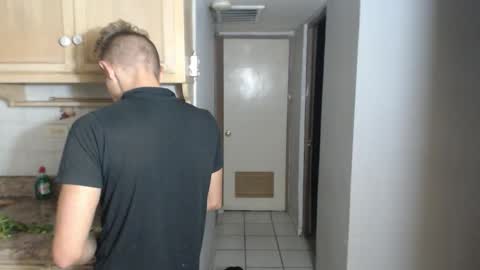 RoastingCorn online show from 11-17-25, 12:49