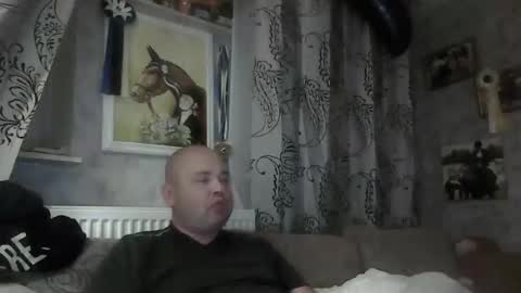 rob18997 online show from 11-11-25, 08:09