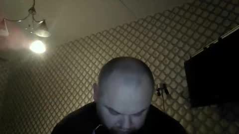 rob18997 online show from 12-21-25, 03:41