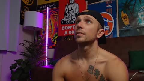 Snapshot of rob_ryder chatting on 12-04-24, 03:04 rob ryder online show from 12-04-24, 03:04