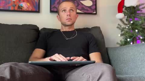 Snapshot of rob_ryder chatting on 12-19-25, 10:17 rob ryder online show from 12-19-25, 10:17